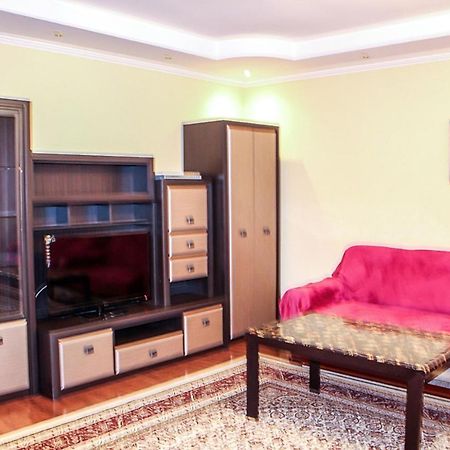 Tolebaeva 65 Apartamento Almaty Exterior foto