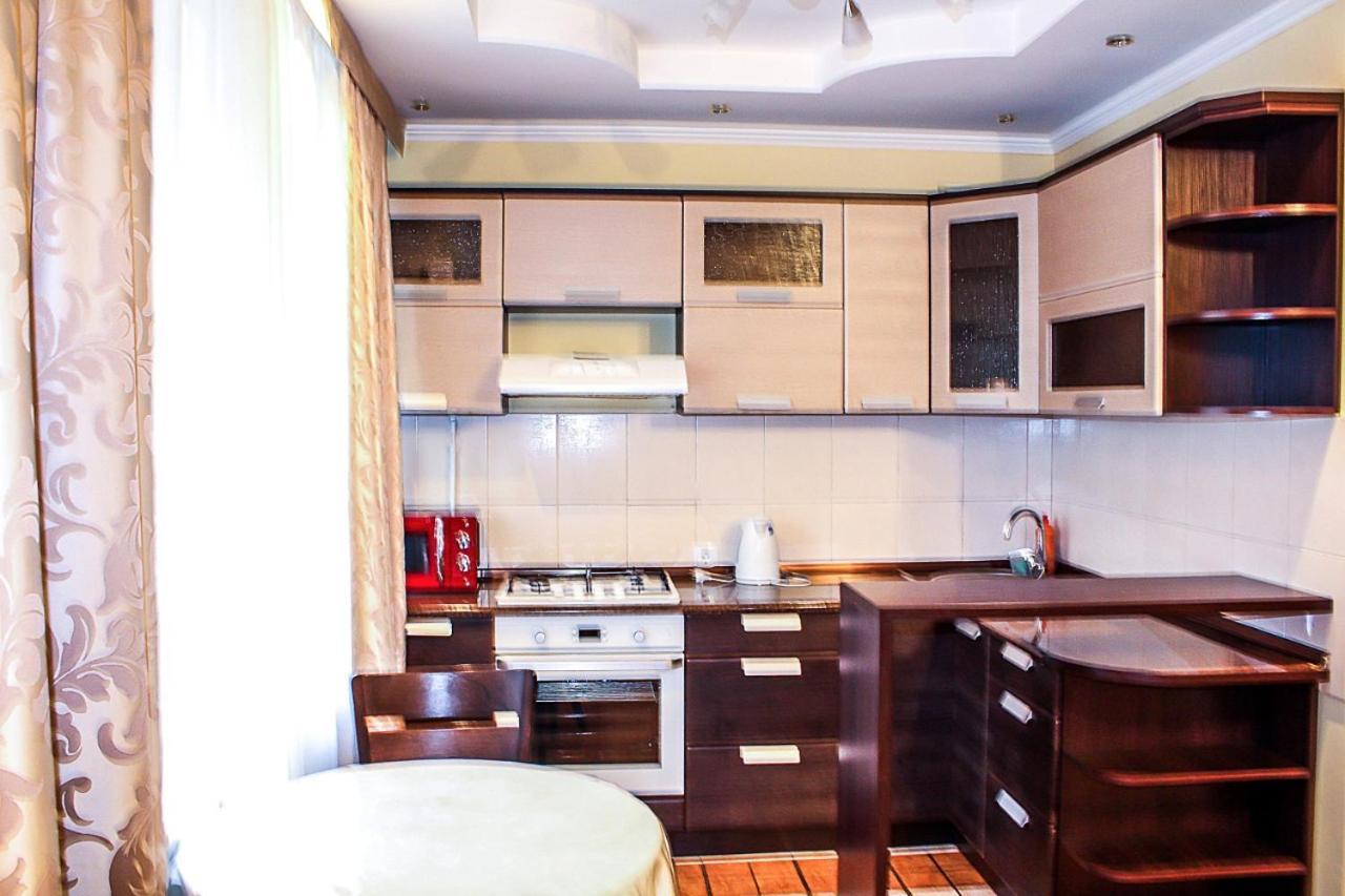 Tolebaeva 65 Apartamento Almaty Exterior foto